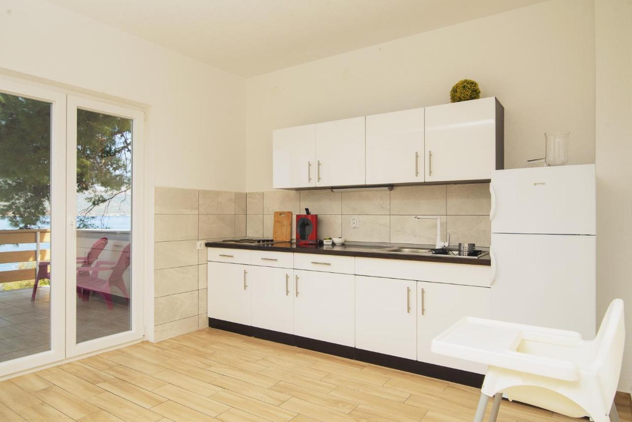 Villa Bua - Beautiful Seafront Apartments トロギール エクステリア 写真