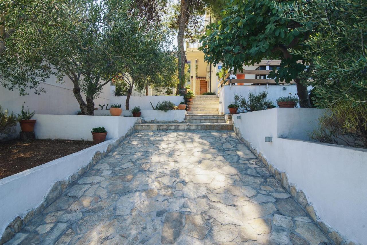 Villa Bua - Beautiful Seafront Apartments トロギール エクステリア 写真